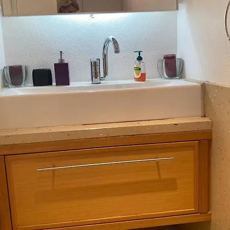 3-storey Penthouse Near Marina Apartament *