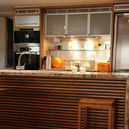 3-storey Penthouse Near Marina Apartment