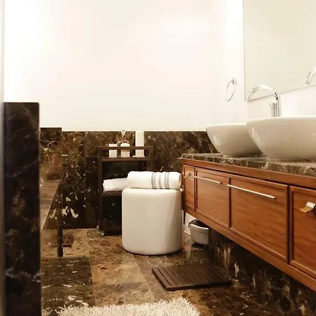 3-storey Penthouse Near Marina